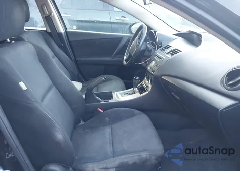 2011 Mazda Mazda3 I Sport z USA, uszkodzony, nr VIN JM1BL1UF9B1901949